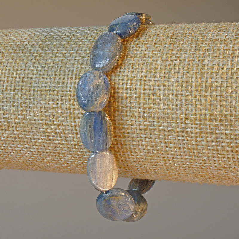 Kyanite Natural Stone Bracelet Oval, 10×14mm diameter, length 18cm, stretchy