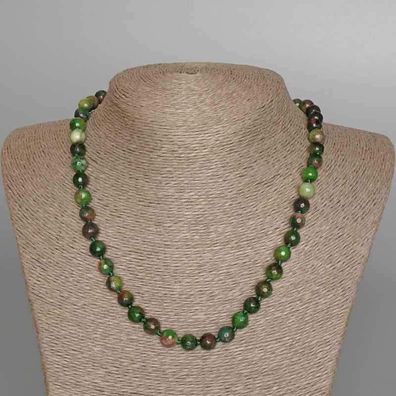 Zoisite Beads (faceted) round bead, diameter 8mm±, length 48cm±