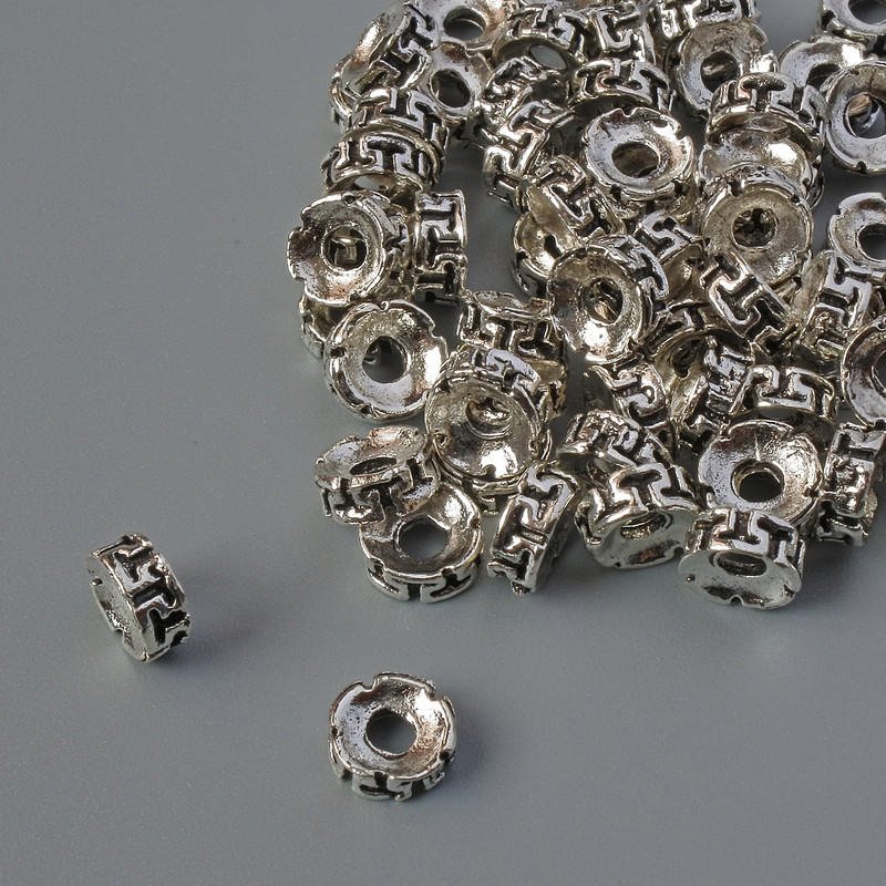 Bead Inlay Findings, diameter 8x2.5 mm, hole 2.2 mm, packaged 38 pcs, 20 g