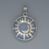 Pendant Sun Moonstone, 27mm diameter ±, length 37mm ±, in a silver-tone setting