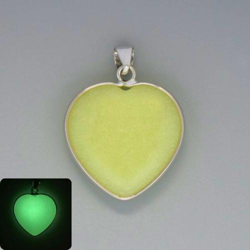 Heart Pendant with Green Onyx, 26x26 mm ±, length ~36 mm, in a Silver Plated Setting