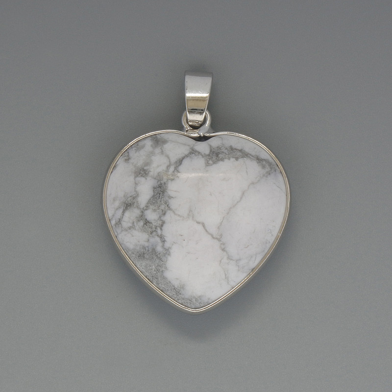 Pendant Heart Howlite, diameter 26x26mm±, length 36mm±, in a silver-plated setting