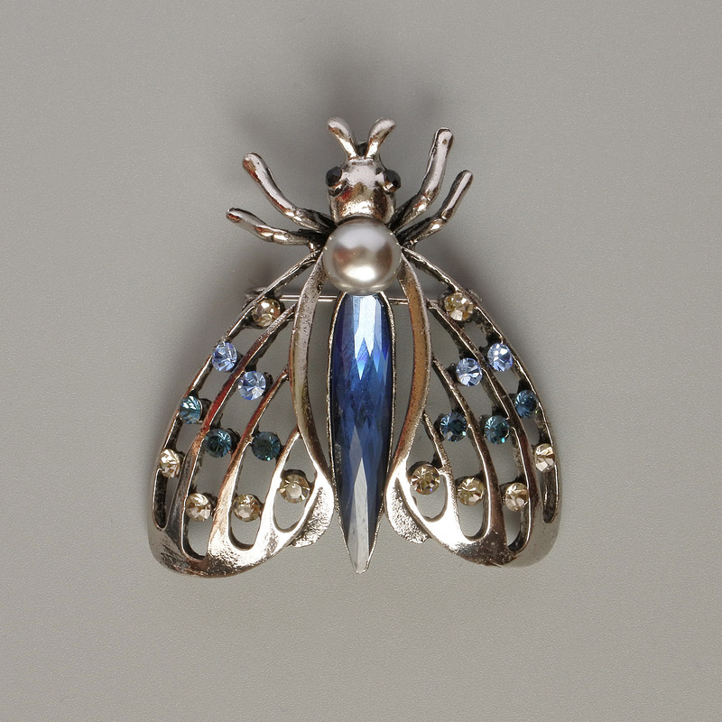 Brooch pendant Butterfly blue crystal, multicolor rhinestones, silver-toned metal 44x48mm