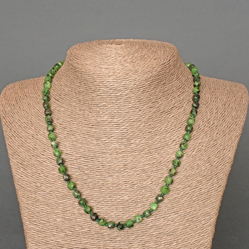 Zoisite Necklace Natural Stone Graduated Cubes, diameter 5mm±, length 49cm±