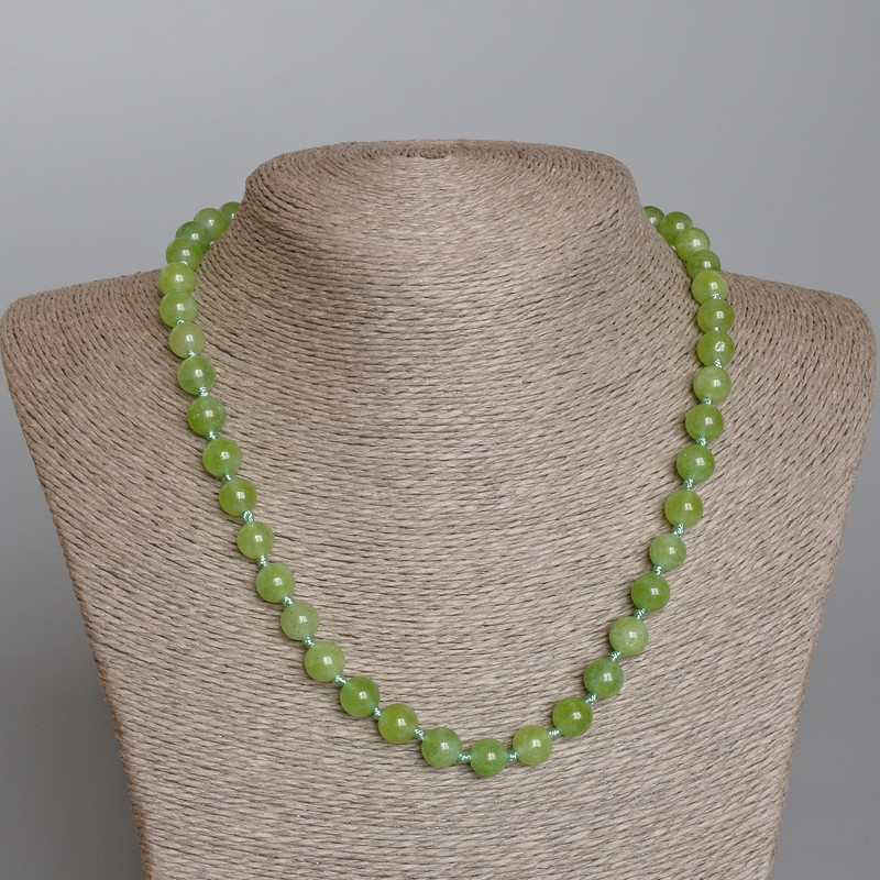 Nephrite Beads Smooth Sphere, 8.5 mm diameter, 50 cm length
