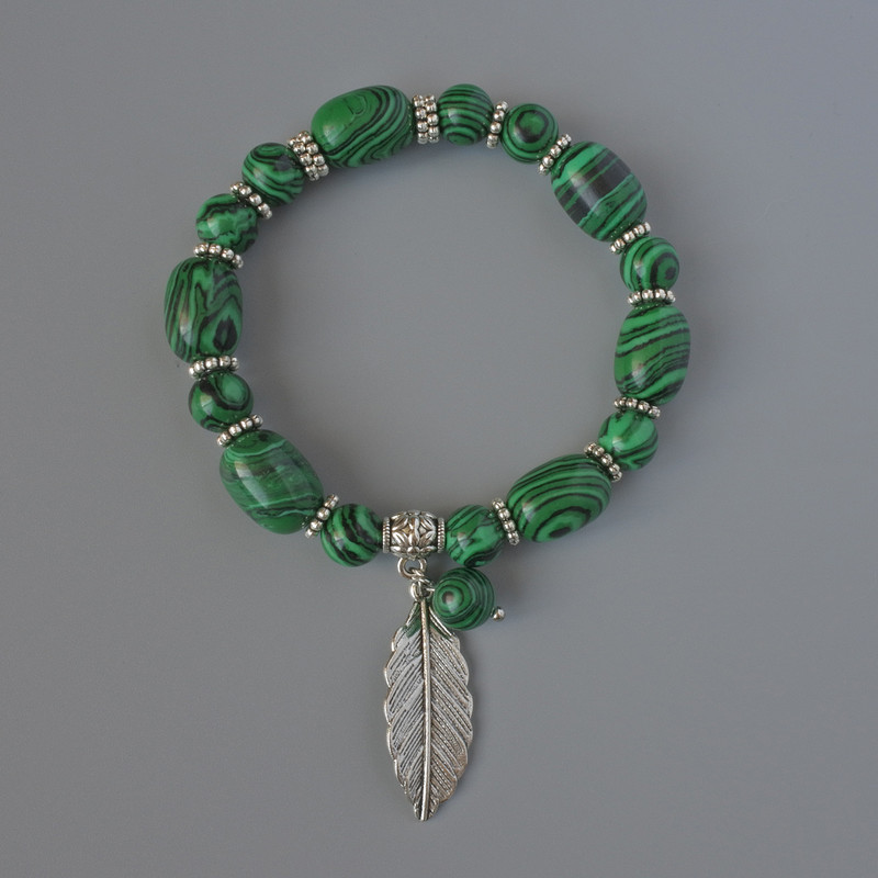 Malachite Bracelet (pressed), diameter 10×14mm, 8mm±, length 18cm ± with metal accents (stretch)
