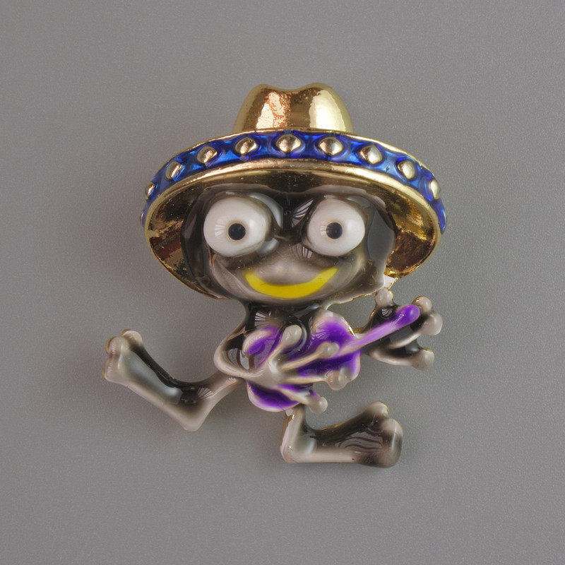 Brooch Pendant Frog with Purple Enamel on Gold-Tone Metal 30x27mm
