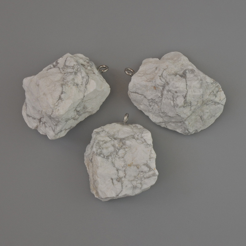 Unprocessed Howlite Pendant, natural stone, diameter 28x21 to 36x25mm, assorted