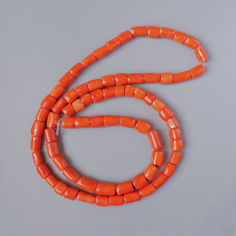Coral Beads Orange Natural Cut, diameter 13-22×8-12mm + -, length 110cm + - on fishing line