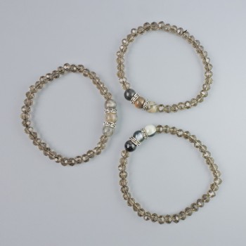 Bracelet of Czech crystal and assorted beads, diameter 6x4, 5mm, 8.5mm±, length 18 cm± (stretch) with metal inserts