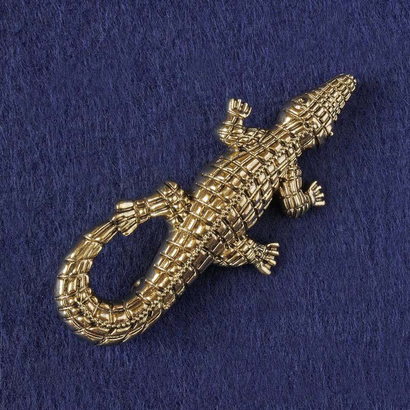 Brooch-Pendant Crocodile Gold-tone Metal 73x33mm+