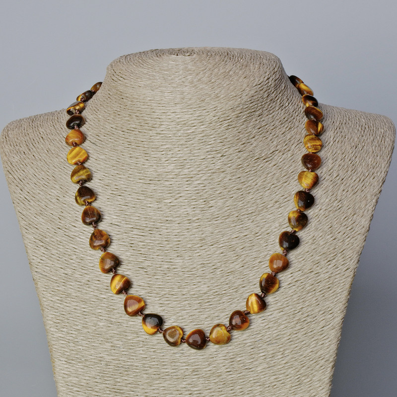 Tiger's Eye Necklace with Heart-shaped Natural Stone, 10x10x5 mm beads, length 45-47 cm