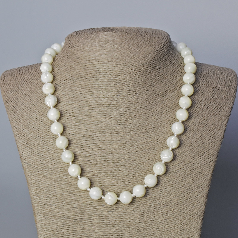 Necklace of Natural Mother-of-P Pearl, smooth round beads, 10mm diameter, length 45-50 cm