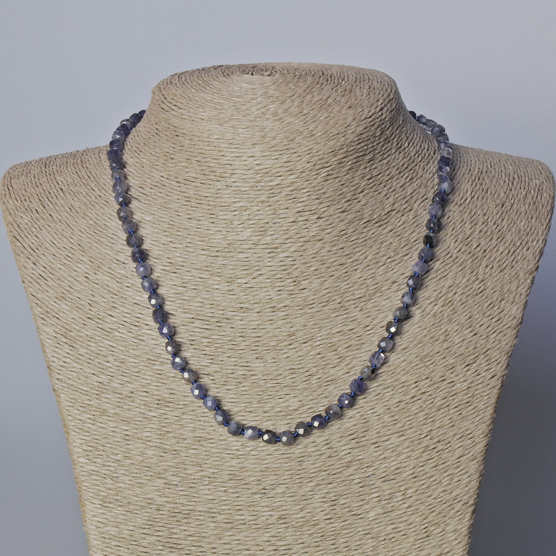 Necklace of natural iolite gemstone, faceted cube, cube diameter 4.5mm ±, length 45–49cm ±