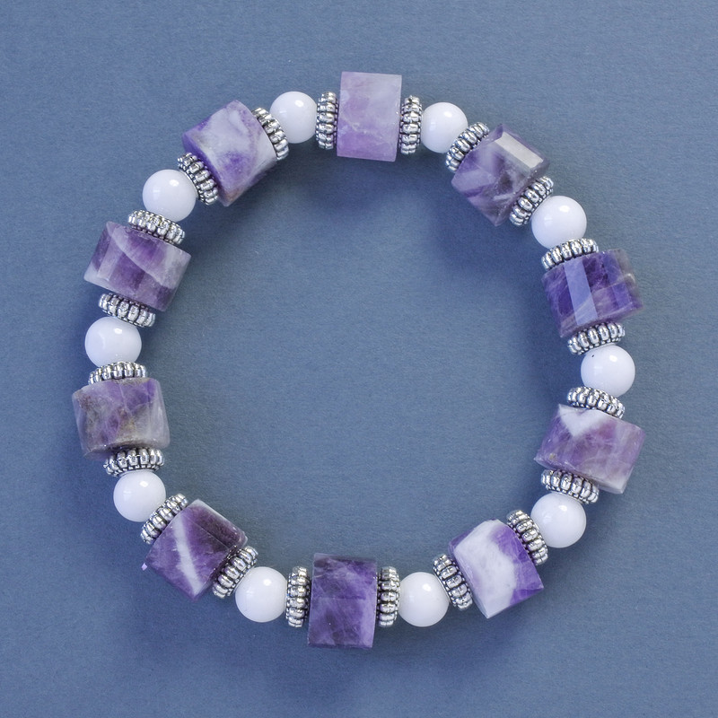 Amethyst Hexagon Bracelet, diameter 10x7mm ± and White Agate, diameter 6mm ±, length 18cm ±, stretch