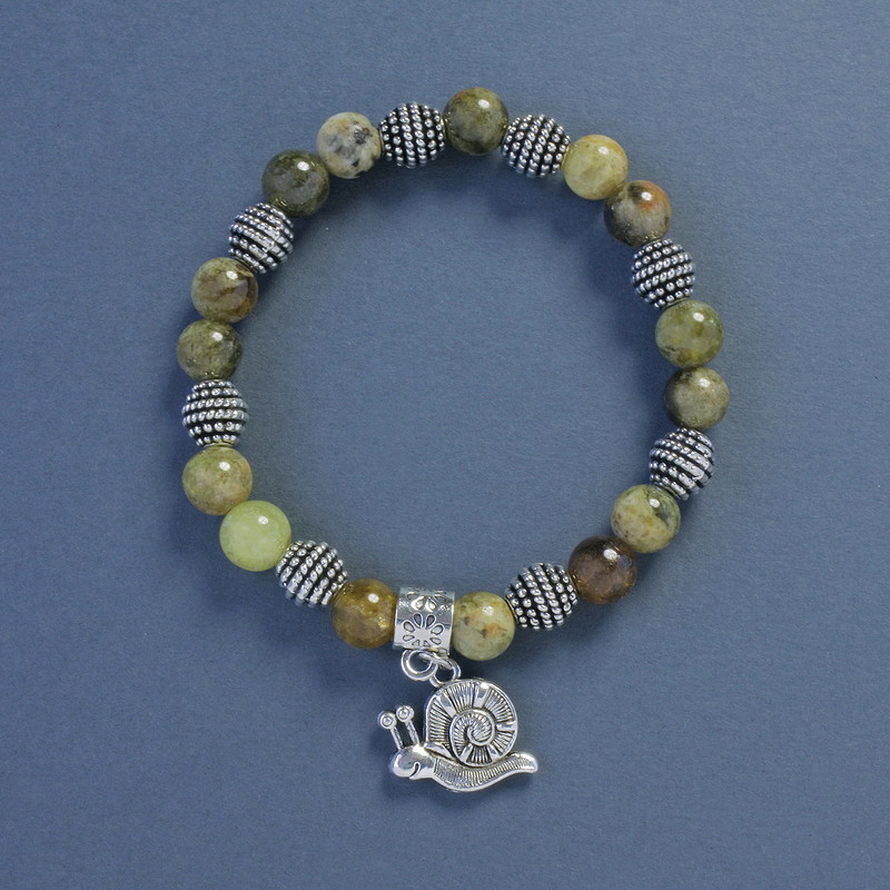 Bracelet Green Garnet Grossular Round Bead, 8mm diameter, 18cm length, stretch with Screw? with charm: snail