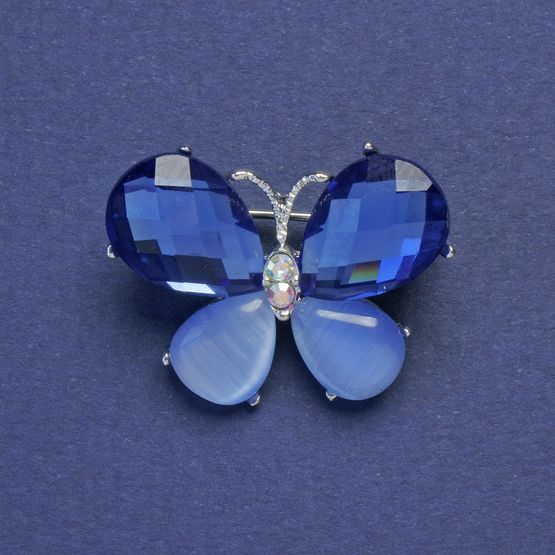 Brooch-pendant Butterfly with blue cat's eye stone and blue rhinestones, silver-toned metal 22x27mm+