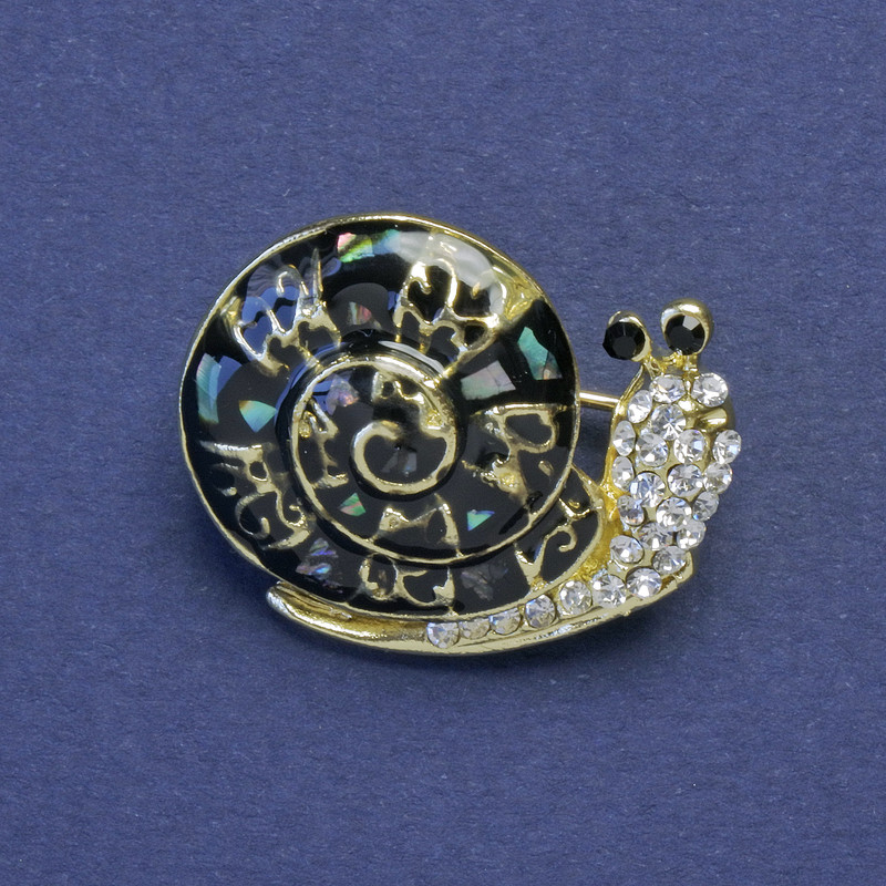 Brooch Spiral Chalcedony with White Crystals Gold-Tone 20x26mm+