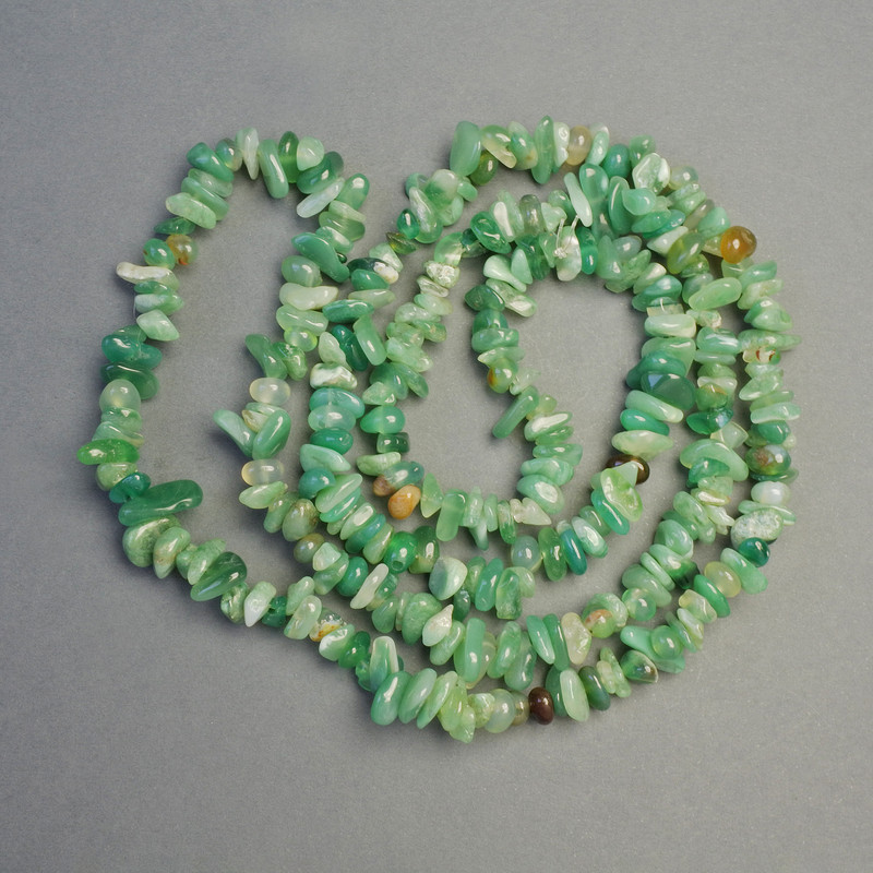 Agate Beads Green on Thread Natural Stone Chips, diameter 5x2 mm±, thread length 82 cm±