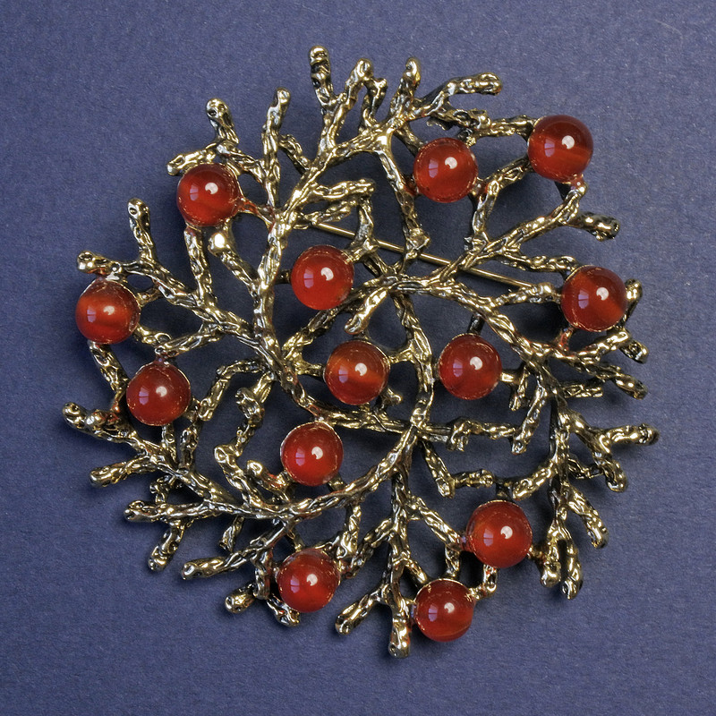 Brooch Pendant "Branches" with Carnelian, gold-tone metal 60mm+