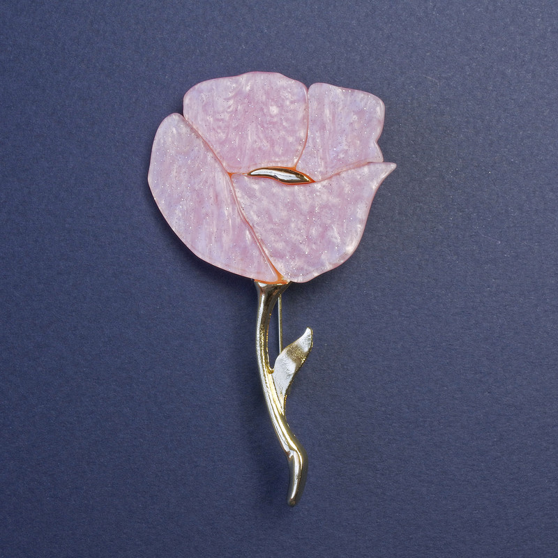 Brooch Pink Poppy with Pearlized Petals and Golden Metal 76x46 mm+