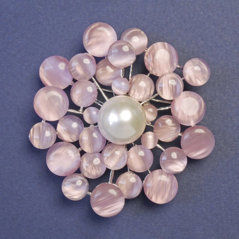 Brooch with pink cat’s eye stone (synthetic) and simulated pearl 55x55mm± silver metal