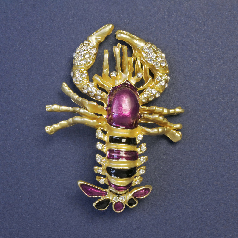 Brooch Omar purple and black enamel with golden metal 58x43mm