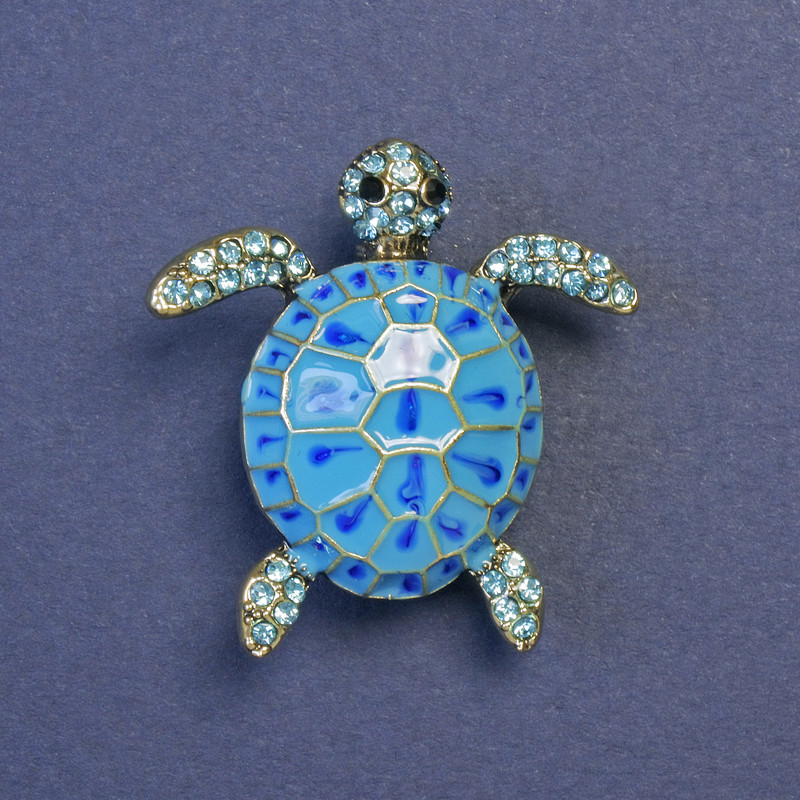 Brooch Turtle Blue Enamel Blue Crystals Gold-tone Metal 33x33mm+
