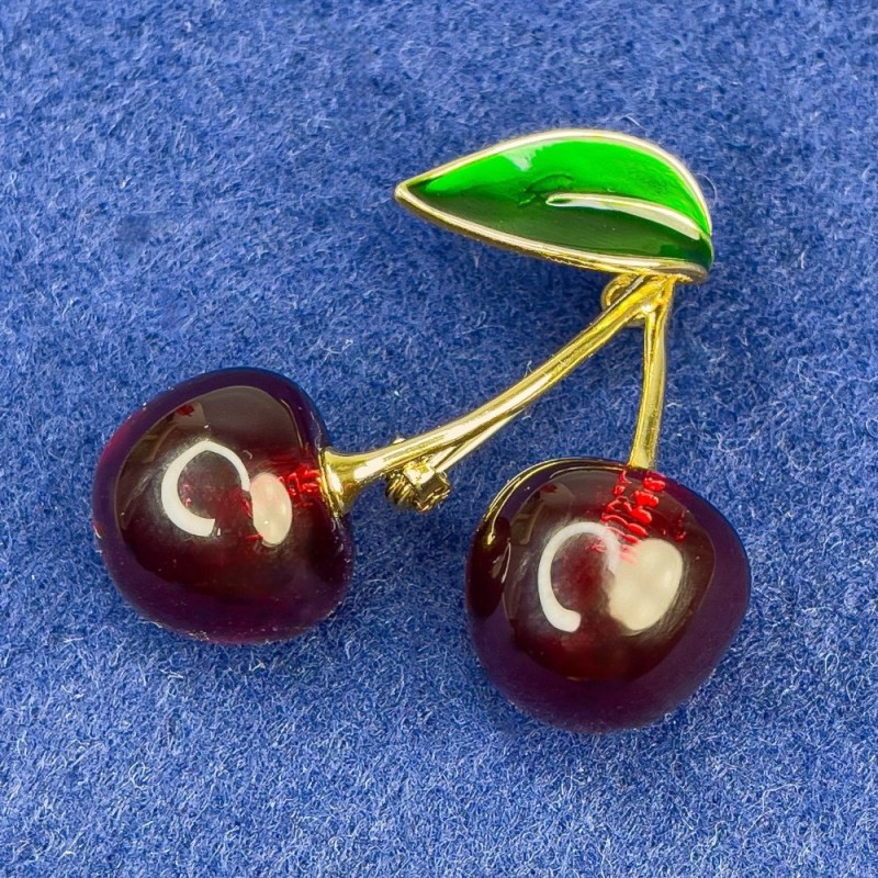 Brooch 'Cherries' green enamel, gold-toned metal 40x35 mm+