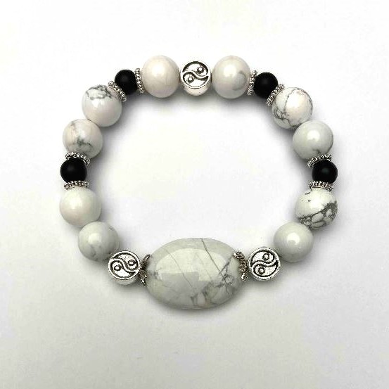 Howlite Bead Bracelet with Chadonight (Kaholungi) Bead, diameter 10mm± oval, diameter 25x18 mm±, Shungite, length 18cm±, stretch