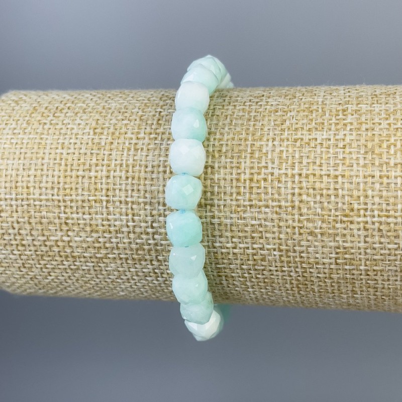 Angelite Faceted Cube Bracelet, 7x7mm diameter, 18cm length, stretch