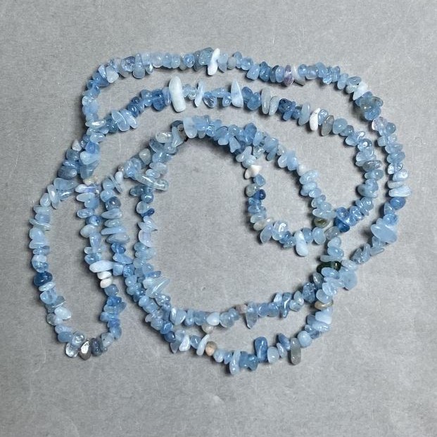 Aquamarine Beads on a Thread Natural Stone Chips, 5-11×3-4 mm, length 80 cm