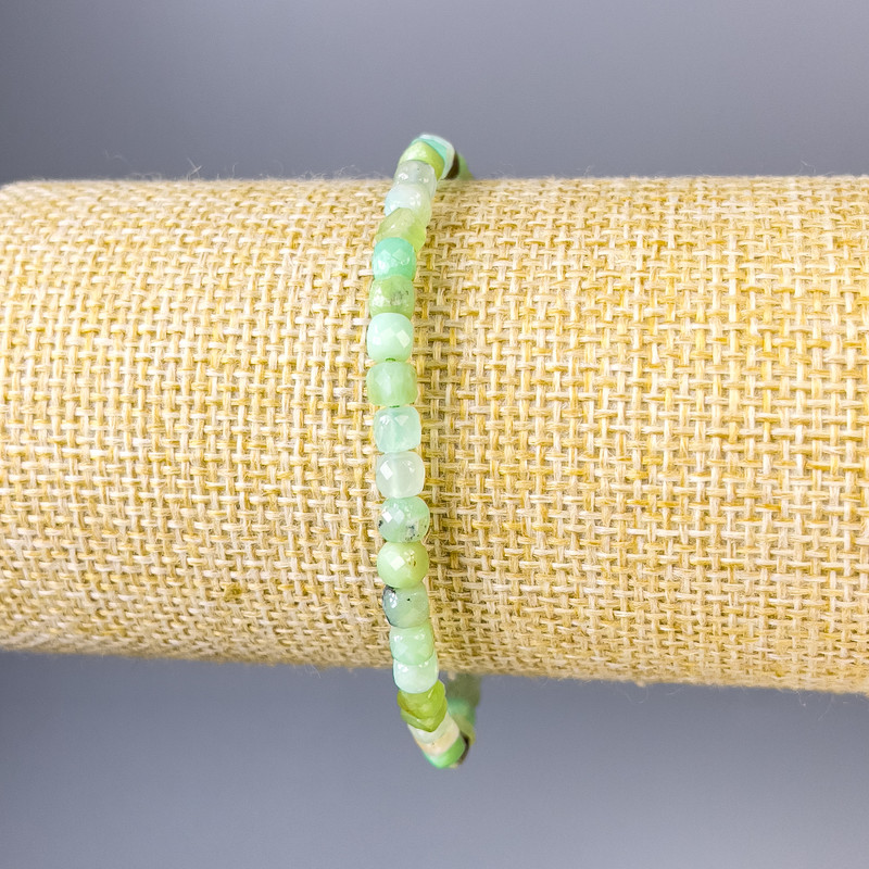 Chrysoprase Bead-Style Bracelet, faceted cube, 4x4 mm diamonds, stretch 18 cm