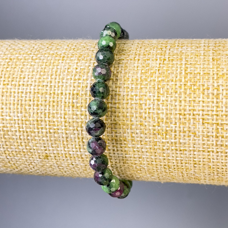 Zoisite Bead Faceted Round Bracelet, 6mm diameter, 18cm length ± stretch