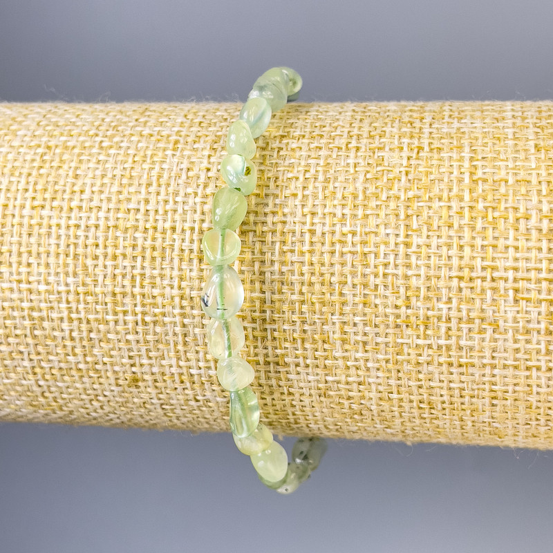 Bracelet Prehnite, faceted beads 6x5mm, length 18cm, stretchy
