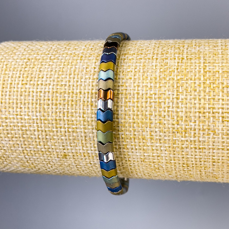 Bracelet, Hematite, Snake, diameter 5x3 mm +-, length 18 cm +- stretch
