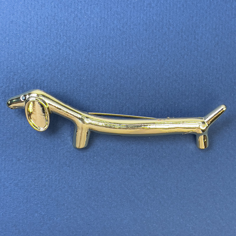Brooch 'Dachshund' in Golden Metal 21x85mm+