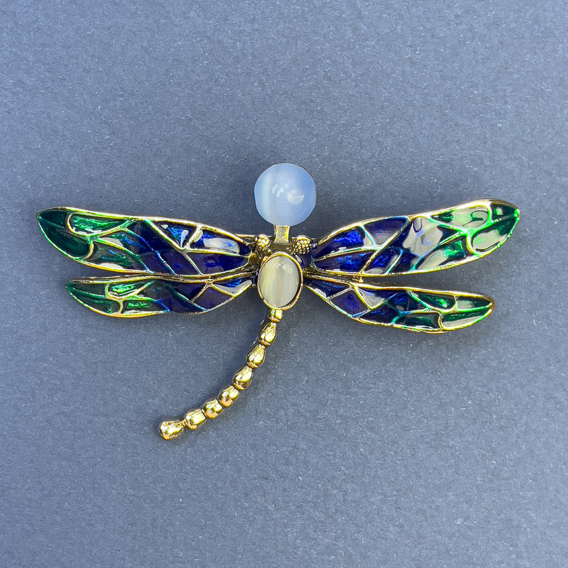Brooch Butterfly Blue and Gray Cat's Eye Enamel Gold-Tone Metal, diameter 61mm±, length 40mm±