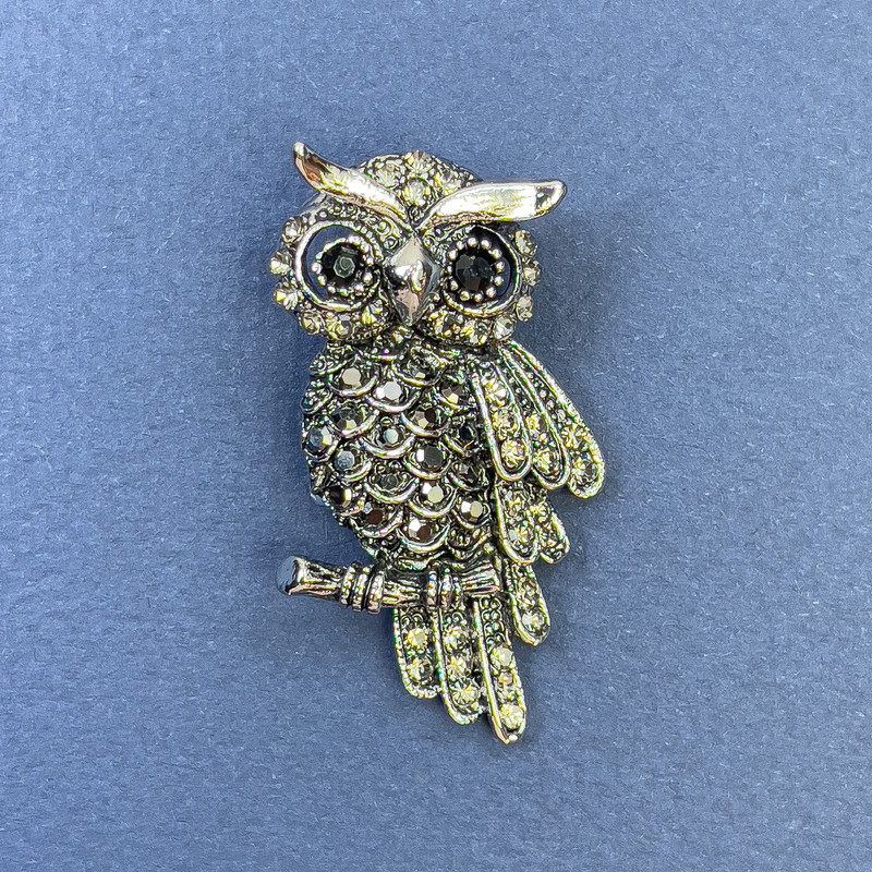 Brooch Pendant Owl with black and gray crystals, gray-silver metal, diameter 24mm±, length 47mm±