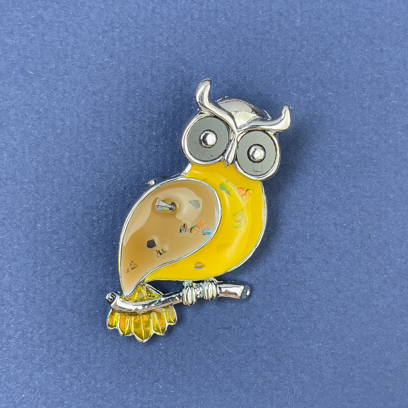 Brooch Pendant Owl Chalcedony Yellow-Black Enamel Silver-Tone Metal, 23mm Diameter ±, Length 45mm ±