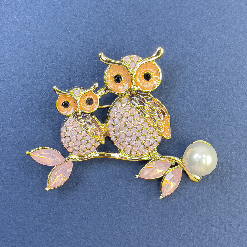 Brooch Owl with Pearl and Pink Crystals, Enamel on Gold-Tone Metal, 55mm Ø ±, length 45mm ±