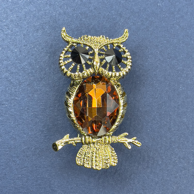 Brooch Pendant Owl Brown and Black Crystals Golden Metal, diameter 26mm+-, length 44mm+-
