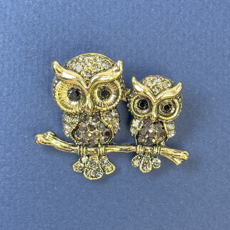 Brooch Owl with Gray Rhinestones on Gold-Tone Metal, 35mm Ø, 28mm Length