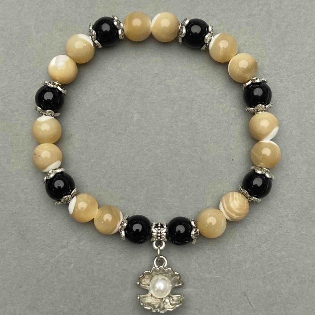 Bracelet Mother of Pearl Beige Natural Smooth Bead, diameter 8.5 mm and Agate, length 18 cm± stretch