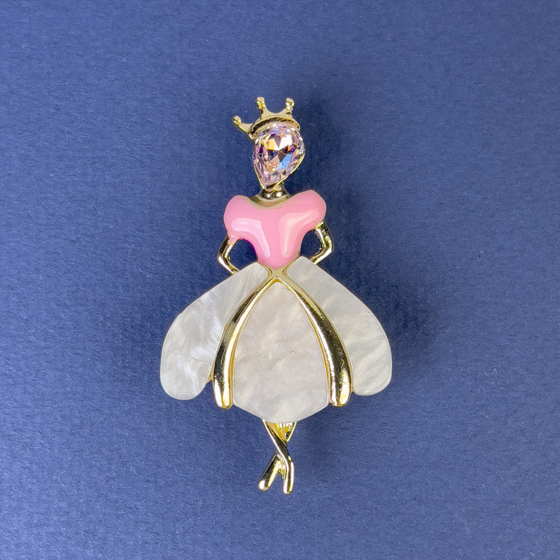 Brooch Pendant Princess Pearlescent Gold-tone Metal 50x28mm+- Pink Crystal