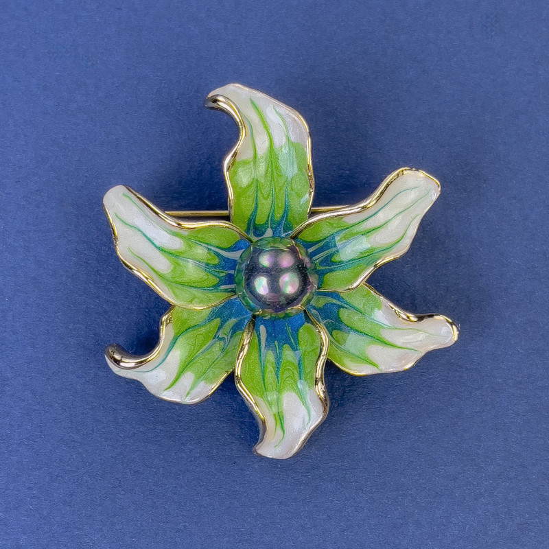 Brooch Flower, diameter 45mm± green enamel and pearl