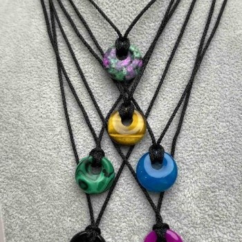 Black braided cord for necklace, diameter 1.9 mm with donut pendant, diameter 18 mm ±, adjustable length 58 cm ±