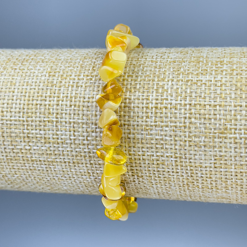 Amber Chip Bracelet, diameter 6-10×3-5 mm, 18 cm length, stretch