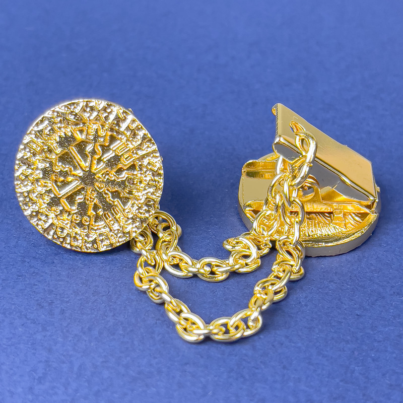 Brooch for cardigans in golden metal, diameter 20mm±, chain length about 9cm+