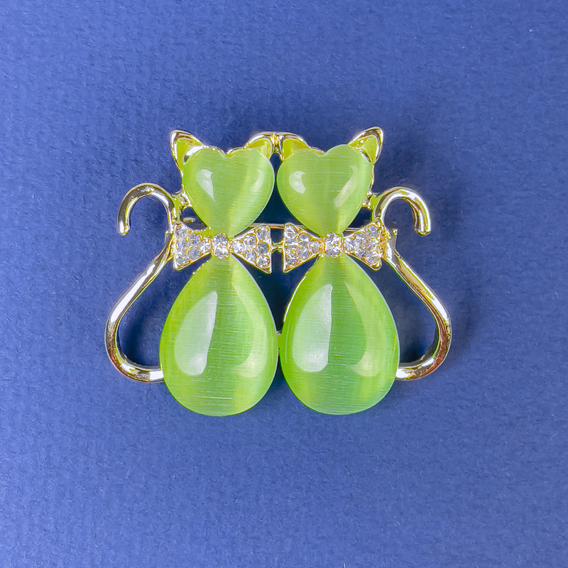 Brooch Cats with Green Cat's Eye Stone, White Crystals, Golden Metal, diameter 31x38mm +